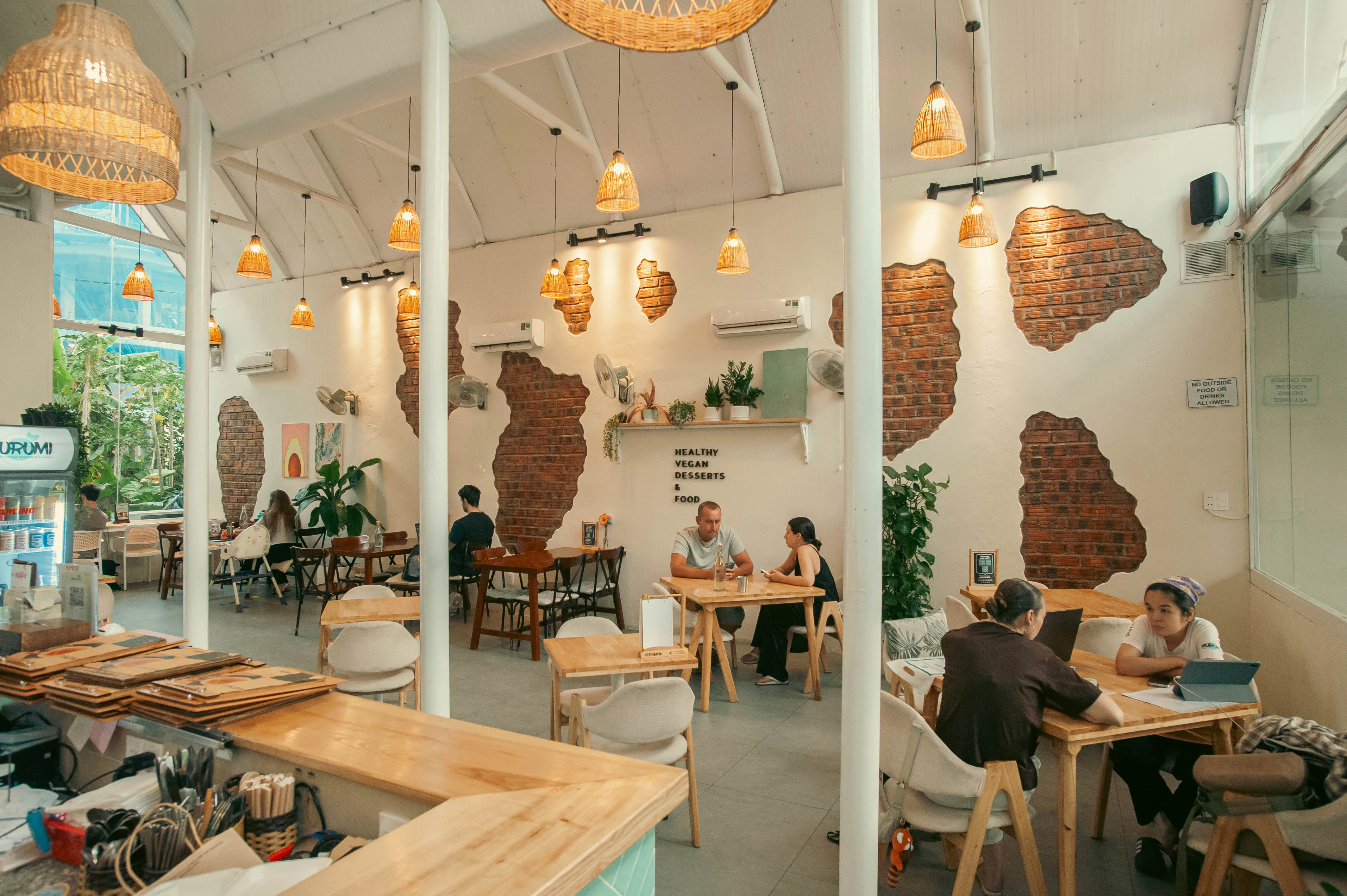 Da Nang branch interior from the new photo set